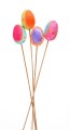 Dekorowana pisanka na piku